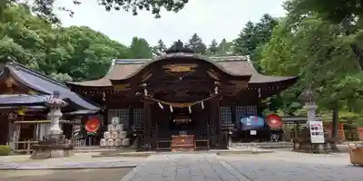 武田神社の本殿・本堂