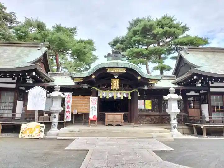 艮神社の本殿・本堂