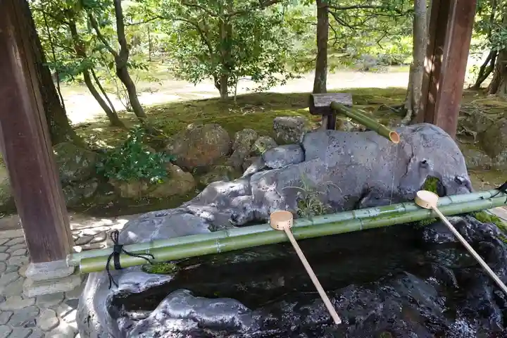 敷地神社(わら天神宮)の手水舎