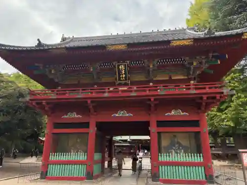 根津神社の{uncategorized: "未分類", other: "その他", undefined: "問題あり", building: "その他建物", grave: "お墓", sacred_gate: "鳥居", guardian: "狛犬", statue: "像", buddha: "仏像", history: "歴史", nature: "自然", garden: "庭園", animal: "動物", pagoda: "塔", temizu: "手水舎", mountain_gate: "山門・神門", sanctuary: "本殿・本堂", subordinate: "末社・摂社", art: "芸術", scenery: "景色", jizo: "地蔵", ema: "絵馬", goshuin: "御朱印", omikuji: "おみくじ", items: "授与品その他", amulet: "お守り", goshuincho: "御朱印帳", eats: "食事", festival: "お祭り", votive_dance: "神楽", shichigosan: "七五三参", wedding: "結婚式", experience: "体験その他", initially: "初詣", around: "周辺", anti_infection: "感染症対策"}