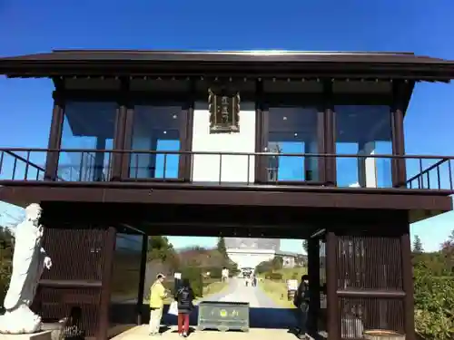 東本願寺本廟 牛久浄苑（牛久大仏）の山門・神門