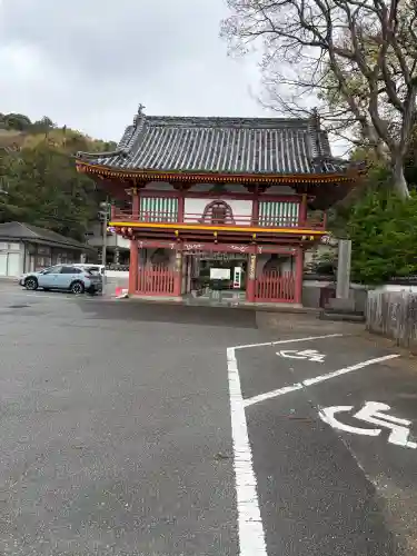 極楽寺の{uncategorized: "未分類", other: "その他", undefined: "問題あり", building: "その他建物", grave: "お墓", sacred_gate: "鳥居", guardian: "狛犬", statue: "像", buddha: "仏像", history: "歴史", nature: "自然", garden: "庭園", animal: "動物", pagoda: "塔", temizu: "手水舎", mountain_gate: "山門・神門", sanctuary: "本殿・本堂", subordinate: "末社・摂社", art: "芸術", scenery: "景色", jizo: "地蔵", ema: "絵馬", goshuin: "御朱印", omikuji: "おみくじ", items: "授与品その他", amulet: "お守り", goshuincho: "御朱印帳", eats: "食事", festival: "お祭り", votive_dance: "神楽", shichigosan: "七五三参", wedding: "結婚式", experience: "体験その他", initially: "初詣", around: "周辺", anti_infection: "感染症対策"}