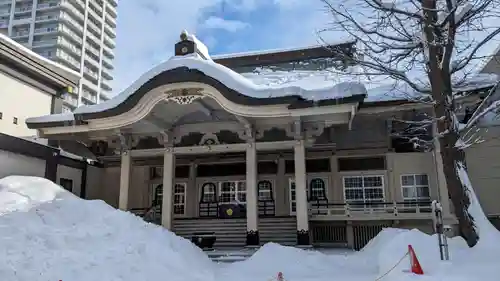 中央寺の本殿