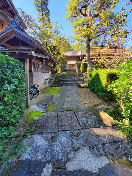 西楽寺の山門・神門