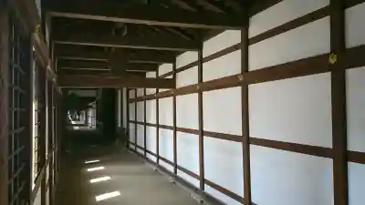 大仏寺の{uncategorized: "未分類", other: "その他", undefined: "問題あり", building: "その他建物", grave: "お墓", sacred_gate: "鳥居", guardian: "狛犬", statue: "像", buddha: "仏像", history: "歴史", nature: "自然", garden: "庭園", animal: "動物", pagoda: "塔", temizu: "手水舎", mountain_gate: "山門・神門", sanctuary: "本殿・本堂", subordinate: "末社・摂社", art: "芸術", scenery: "景色", jizo: "地蔵", ema: "絵馬", goshuin: "御朱印", omikuji: "おみくじ", items: "授与品その他", amulet: "お守り", goshuincho: "御朱印帳", eats: "食事", festival: "お祭り", votive_dance: "神楽", shichigosan: "七五三参", wedding: "結婚式", experience: "体験その他", initially: "初詣", around: "周辺", anti_infection: "感染症対策"}