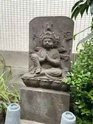 目黒馬頭観音（目黒銀座観音）の{uncategorized: "未分類", other: "その他", undefined: "問題あり", building: "その他建物", grave: "お墓", sacred_gate: "鳥居", guardian: "狛犬", statue: "像", buddha: "仏像", history: "歴史", nature: "自然", garden: "庭園", animal: "動物", pagoda: "塔", temizu: "手水舎", mountain_gate: "山門・神門", sanctuary: "本殿・本堂", subordinate: "末社・摂社", art: "芸術", scenery: "景色", jizo: "地蔵", ema: "絵馬", goshuin: "御朱印", omikuji: "おみくじ", items: "授与品その他", amulet: "お守り", goshuincho: "御朱印帳", eats: "食事", festival: "お祭り", votive_dance: "神楽", shichigosan: "七五三参", wedding: "結婚式", experience: "体験その他", initially: "初詣", around: "周辺", anti_infection: "感染症対策"}