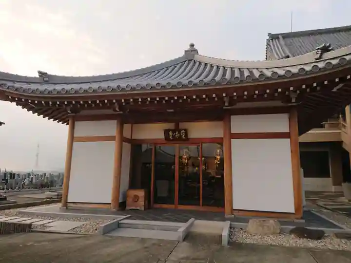 観音寺の本殿・本堂