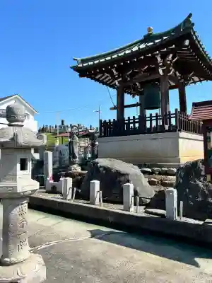 正善寺の{uncategorized: "未分類", other: "その他", undefined: "問題あり", building: "その他建物", grave: "お墓", sacred_gate: "鳥居", guardian: "狛犬", statue: "像", buddha: "仏像", history: "歴史", nature: "自然", garden: "庭園", animal: "動物", pagoda: "塔", temizu: "手水舎", mountain_gate: "山門・神門", sanctuary: "本殿・本堂", subordinate: "末社・摂社", art: "芸術", scenery: "景色", jizo: "地蔵", ema: "絵馬", goshuin: "御朱印", omikuji: "おみくじ", items: "授与品その他", amulet: "お守り", goshuincho: "御朱印帳", eats: "食事", festival: "お祭り", votive_dance: "神楽", shichigosan: "七五三参", wedding: "結婚式", experience: "体験その他", initially: "初詣", around: "周辺", anti_infection: "感染症対策"}