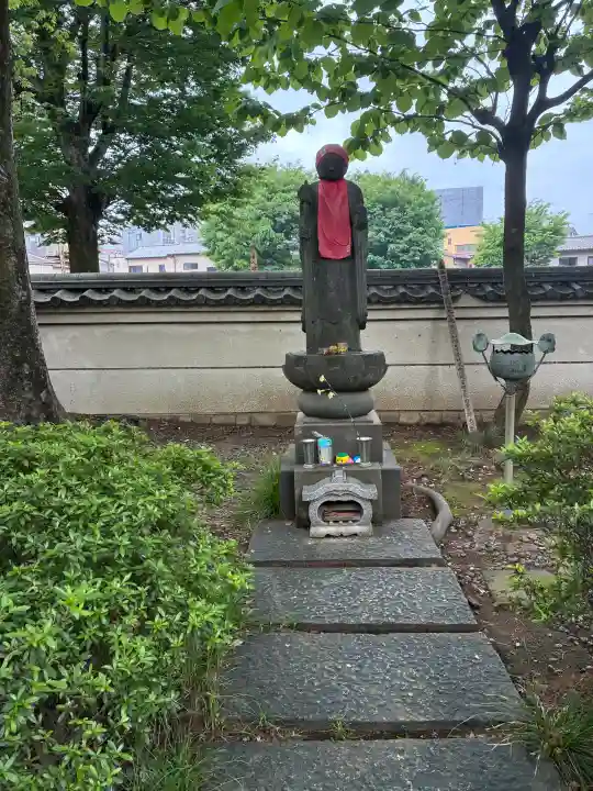 蓮馨寺の{uncategorized: "未分類", other: "その他", undefined: "問題あり", building: "その他建物", grave: "お墓", sacred_gate: "鳥居", guardian: "狛犬", statue: "像", buddha: "仏像", history: "歴史", nature: "自然", garden: "庭園", animal: "動物", pagoda: "塔", temizu: "手水舎", mountain_gate: "山門・神門", sanctuary: "本殿・本堂", subordinate: "末社・摂社", art: "芸術", scenery: "景色", jizo: "地蔵", ema: "絵馬", goshuin: "御朱印", omikuji: "おみくじ", items: "授与品その他", amulet: "お守り", goshuincho: "御朱印帳", eats: "食事", festival: "お祭り", votive_dance: "神楽", shichigosan: "七五三参", wedding: "結婚式", experience: "体験その他", initially: "初詣", around: "周辺", anti_infection: "感染症対策"}