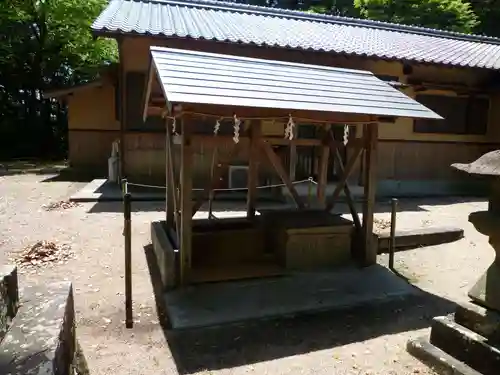 亀山神社の手水舎
