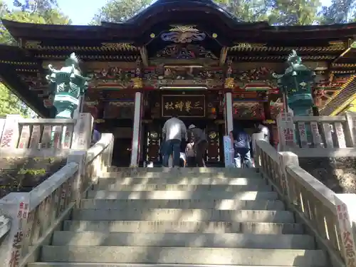 三峯神社の本殿