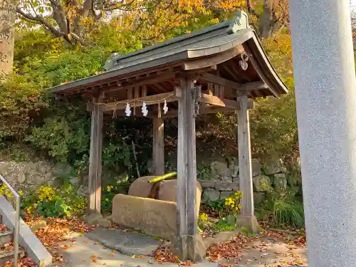 賣豆紀神社の手水舎