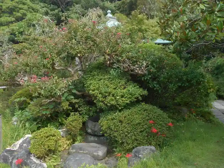 浄光明寺の庭園