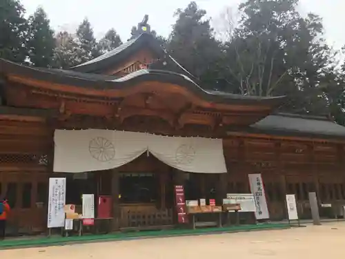 穂高神社本宮の本殿・本堂