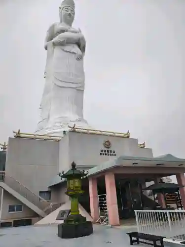 釜石大観音の{uncategorized: "未分類", other: "その他", undefined: "問題あり", building: "その他建物", grave: "お墓", sacred_gate: "鳥居", guardian: "狛犬", statue: "像", buddha: "仏像", history: "歴史", nature: "自然", garden: "庭園", animal: "動物", pagoda: "塔", temizu: "手水舎", mountain_gate: "山門・神門", sanctuary: "本殿・本堂", subordinate: "末社・摂社", art: "芸術", scenery: "景色", jizo: "地蔵", ema: "絵馬", goshuin: "御朱印", omikuji: "おみくじ", items: "授与品その他", amulet: "お守り", goshuincho: "御朱印帳", eats: "食事", festival: "お祭り", votive_dance: "神楽", shichigosan: "七五三参", wedding: "結婚式", experience: "体験その他", initially: "初詣", around: "周辺", anti_infection: "感染症対策"}