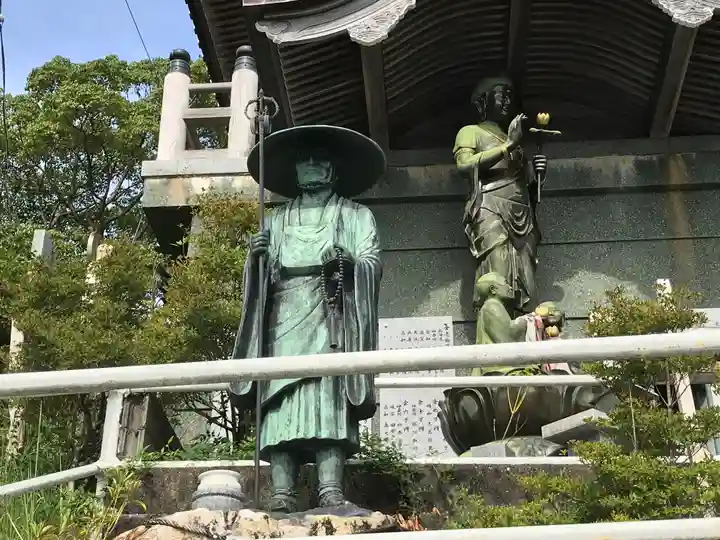 大善寺の像