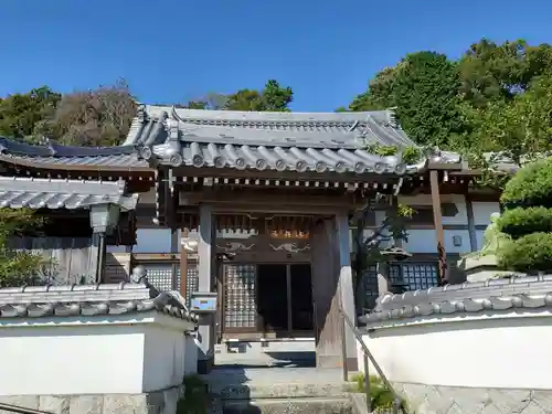 林鐘寺の山門