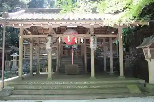 等彌神社の本殿