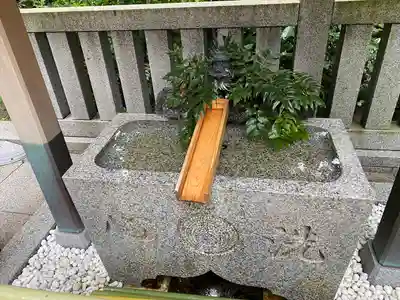 福徳神社（芽吹稲荷）の手水舎