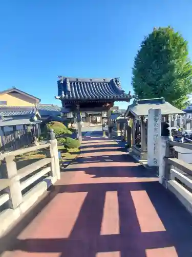 安養院の山門