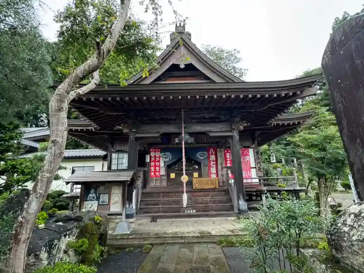 三光寺の{uncategorized: "未分類", other: "その他", undefined: "問題あり", building: "その他建物", grave: "お墓", sacred_gate: "鳥居", guardian: "狛犬", statue: "像", buddha: "仏像", history: "歴史", nature: "自然", garden: "庭園", animal: "動物", pagoda: "塔", temizu: "手水舎", mountain_gate: "山門・神門", sanctuary: "本殿・本堂", subordinate: "末社・摂社", art: "芸術", scenery: "景色", jizo: "地蔵", ema: "絵馬", goshuin: "御朱印", omikuji: "おみくじ", items: "授与品その他", amulet: "お守り", goshuincho: "御朱印帳", eats: "食事", festival: "お祭り", votive_dance: "神楽", shichigosan: "七五三参", wedding: "結婚式", experience: "体験その他", initially: "初詣", around: "周辺", anti_infection: "感染症対策"}
