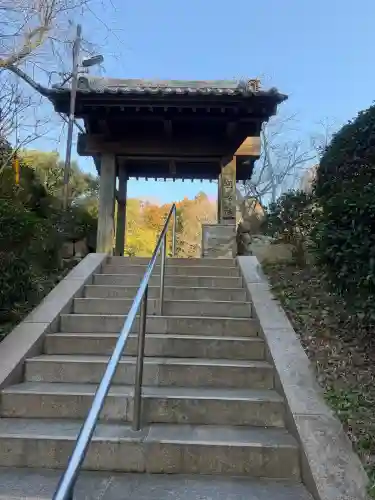 回春院の{uncategorized: "未分類", other: "その他", undefined: "問題あり", building: "その他建物", grave: "お墓", sacred_gate: "鳥居", guardian: "狛犬", statue: "像", buddha: "仏像", history: "歴史", nature: "自然", garden: "庭園", animal: "動物", pagoda: "塔", temizu: "手水舎", mountain_gate: "山門・神門", sanctuary: "本殿・本堂", subordinate: "末社・摂社", art: "芸術", scenery: "景色", jizo: "地蔵", ema: "絵馬", goshuin: "御朱印", omikuji: "おみくじ", items: "授与品その他", amulet: "お守り", goshuincho: "御朱印帳", eats: "食事", festival: "お祭り", votive_dance: "神楽", shichigosan: "七五三参", wedding: "結婚式", experience: "体験その他", initially: "初詣", around: "周辺", anti_infection: "感染症対策"}