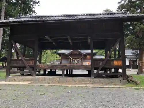 岡田神社の本殿