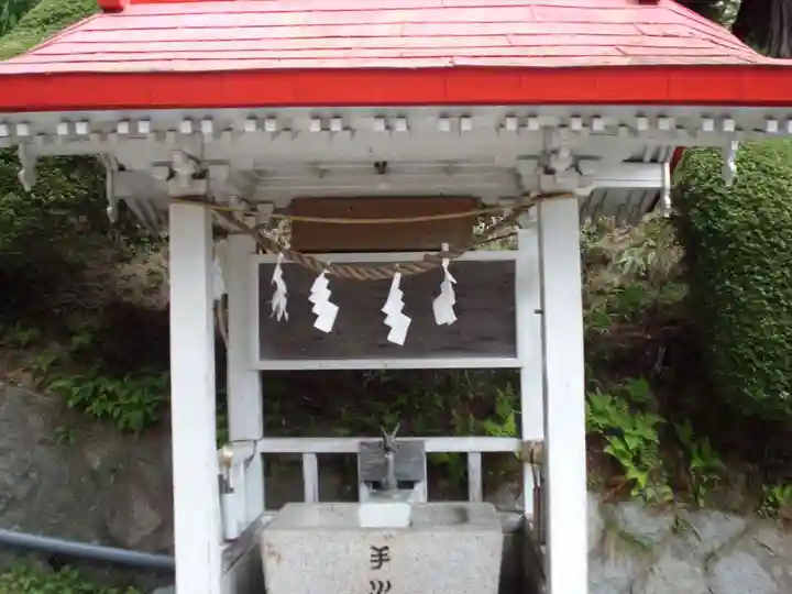 山田八幡宮の手水舎