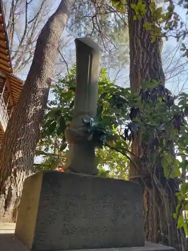 明王院（満願寺別院）の像