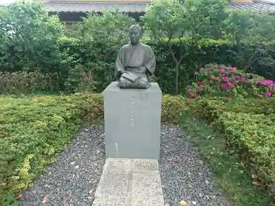 松陰神社の像