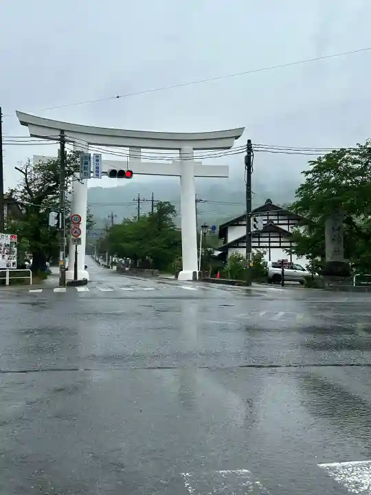 宝登山神社の{uncategorized: "未分類", other: "その他", undefined: "問題あり", building: "その他建物", grave: "お墓", sacred_gate: "鳥居", guardian: "狛犬", statue: "像", buddha: "仏像", history: "歴史", nature: "自然", garden: "庭園", animal: "動物", pagoda: "塔", temizu: "手水舎", mountain_gate: "山門・神門", sanctuary: "本殿・本堂", subordinate: "末社・摂社", art: "芸術", scenery: "景色", jizo: "地蔵", ema: "絵馬", goshuin: "御朱印", omikuji: "おみくじ", items: "授与品その他", amulet: "お守り", goshuincho: "御朱印帳", eats: "食事", festival: "お祭り", votive_dance: "神楽", shichigosan: "七五三参", wedding: "結婚式", experience: "体験その他", initially: "初詣", around: "周辺", anti_infection: "感染症対策"}