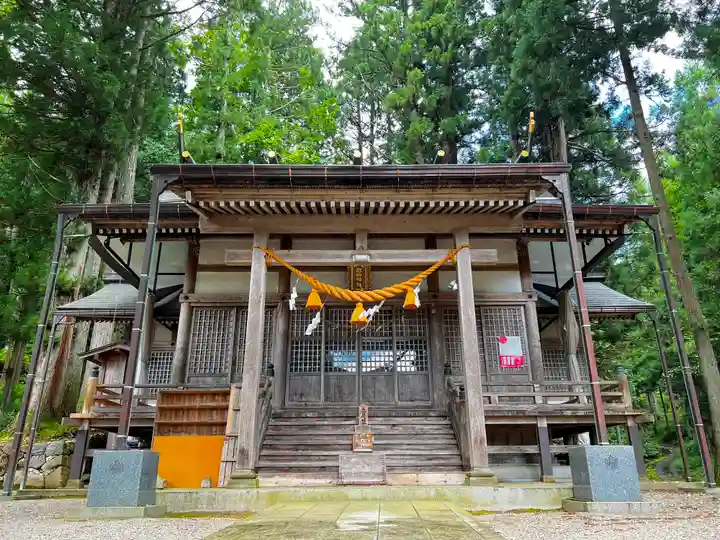 高田神社の本殿・本堂