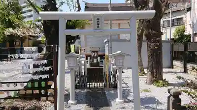 高田氷川神社の鳥居