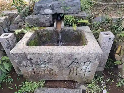 月読神社（松尾大社摂社）の手水舎