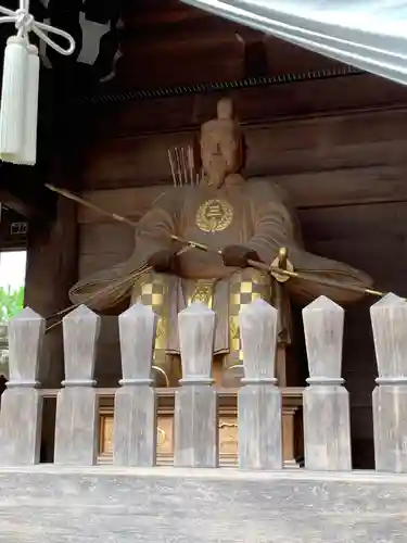 桑名宗社（春日神社）の像