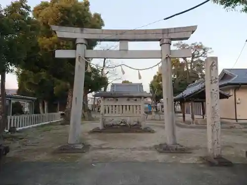 河葉社の鳥居