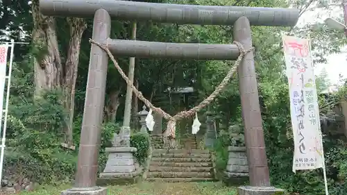 示現神社の鳥居