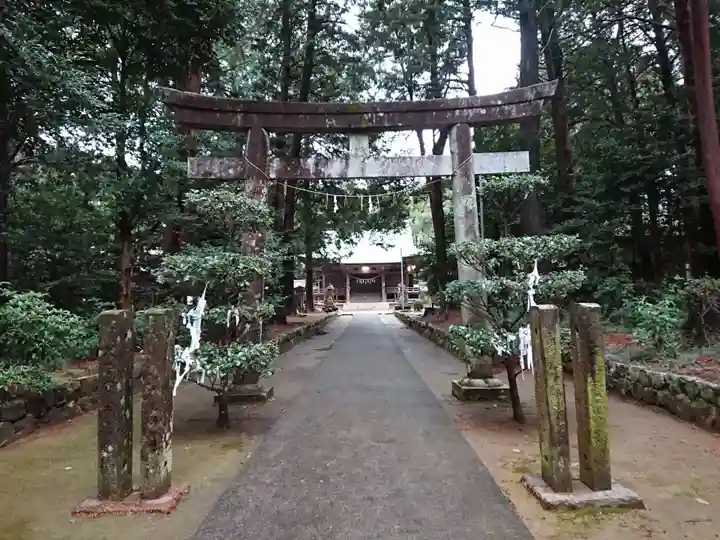 服織神社の鳥居