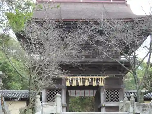 香椎宮の山門