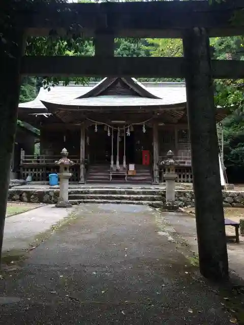 仁井田神社の鳥居