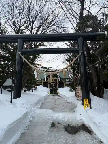 月寒神社の{uncategorized: "未分類", other: "その他", undefined: "問題あり", building: "その他建物", grave: "お墓", sacred_gate: "鳥居", guardian: "狛犬", statue: "像", buddha: "仏像", history: "歴史", nature: "自然", garden: "庭園", animal: "動物", pagoda: "塔", temizu: "手水舎", mountain_gate: "山門・神門", sanctuary: "本殿・本堂", subordinate: "末社・摂社", art: "芸術", scenery: "景色", jizo: "地蔵", ema: "絵馬", goshuin: "御朱印", omikuji: "おみくじ", items: "授与品その他", amulet: "お守り", goshuincho: "御朱印帳", eats: "食事", festival: "お祭り", votive_dance: "神楽", shichigosan: "七五三参", wedding: "結婚式", experience: "体験その他", initially: "初詣", around: "周辺", anti_infection: "感染症対策"}
