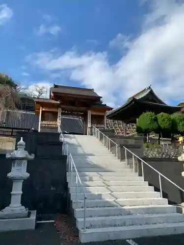 大高寺の山門