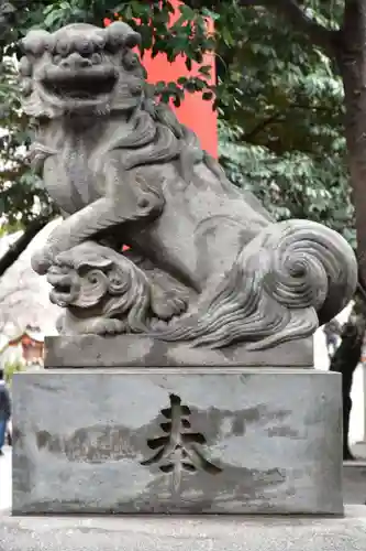 花園神社の狛犬