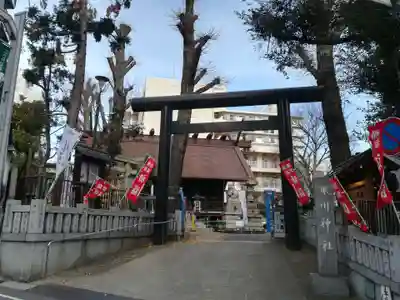高円寺氷川神社の鳥居