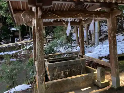 三島神社の手水舎