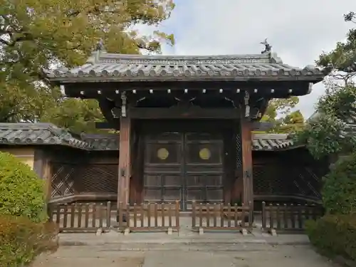 建中寺の山門