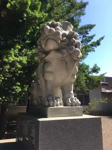 月寒神社の狛犬