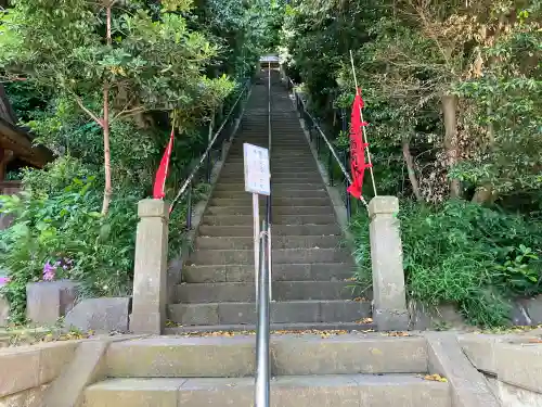 熊野神社（柴町）の{uncategorized: "未分類", other: "その他", undefined: "問題あり", building: "その他建物", grave: "お墓", sacred_gate: "鳥居", guardian: "狛犬", statue: "像", buddha: "仏像", history: "歴史", nature: "自然", garden: "庭園", animal: "動物", pagoda: "塔", temizu: "手水舎", mountain_gate: "山門・神門", sanctuary: "本殿・本堂", subordinate: "末社・摂社", art: "芸術", scenery: "景色", jizo: "地蔵", ema: "絵馬", goshuin: "御朱印", omikuji: "おみくじ", items: "授与品その他", amulet: "お守り", goshuincho: "御朱印帳", eats: "食事", festival: "お祭り", votive_dance: "神楽", shichigosan: "七五三参", wedding: "結婚式", experience: "体験その他", initially: "初詣", around: "周辺", anti_infection: "感染症対策"}