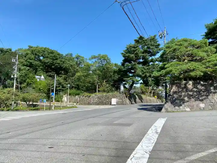 健御名方富命彦神別神社の周辺