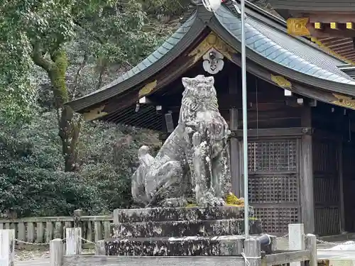 岐阜護國神社の狛犬